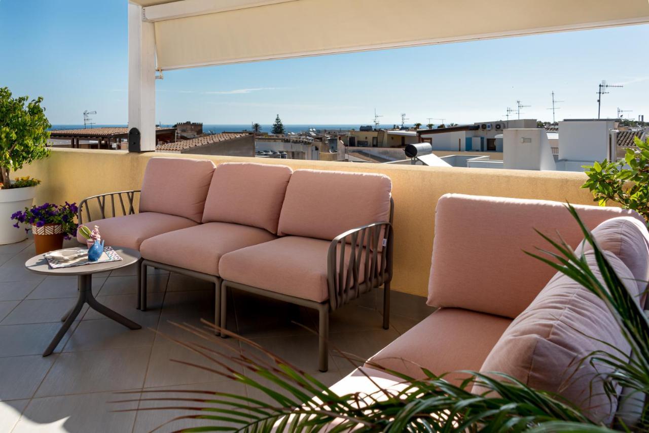 A Casa Di... Aurora Bed & Breakfast ซานวิโต โลคาโป ภายนอก รูปภาพ