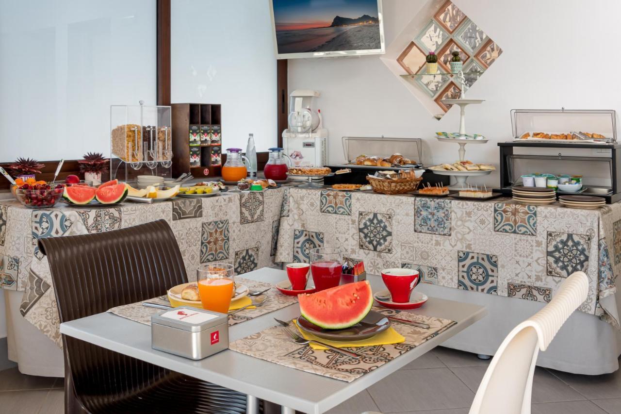 A Casa Di... Aurora Bed & Breakfast ซานวิโต โลคาโป ภายนอก รูปภาพ